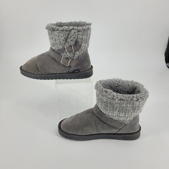 Muk Luks Boots 8 Gray Short Rib‎ Knit Double Buckle Vegan Faux Suede Pull On - Picture 5 of 11